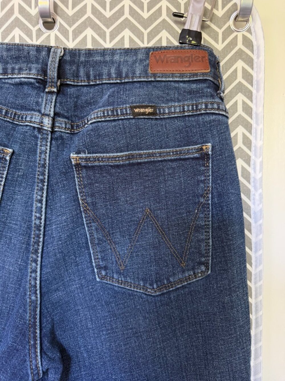 Wrangler High Rise Fierce Flare Jeans 10x34 Dark Wash Bootcut Flare - Picture 4 of 6